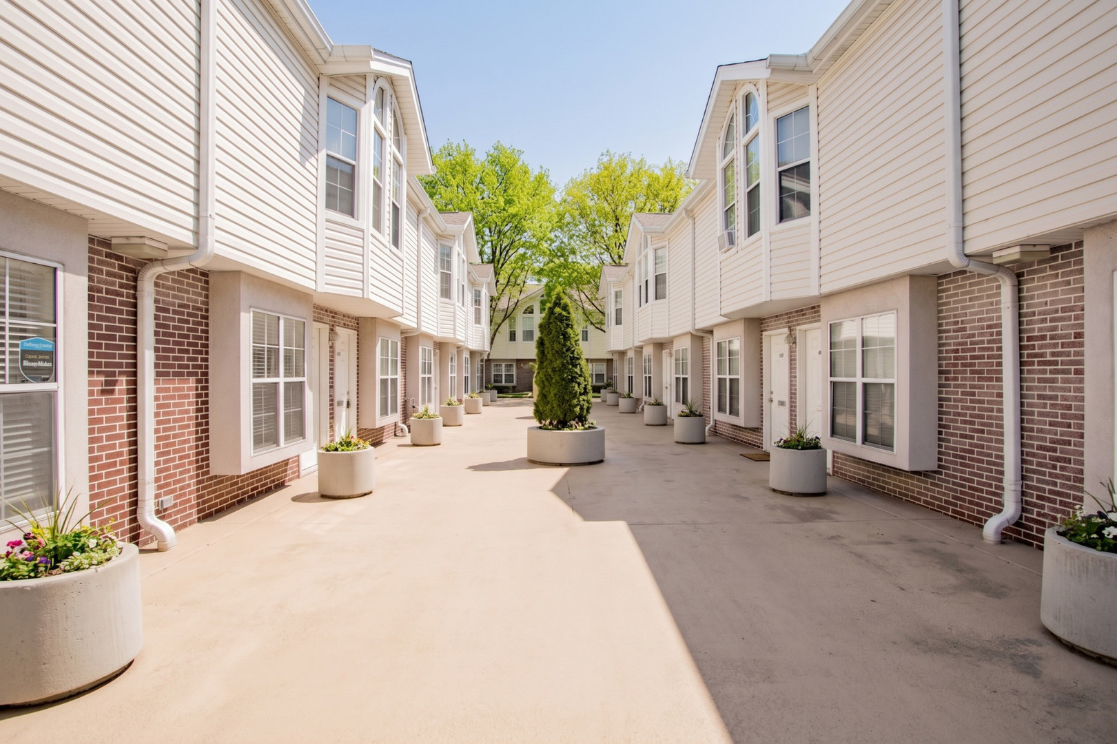 5039 Warren Street Skokie IL 60077