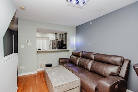 5039 Warren Street Skokie IL 60077