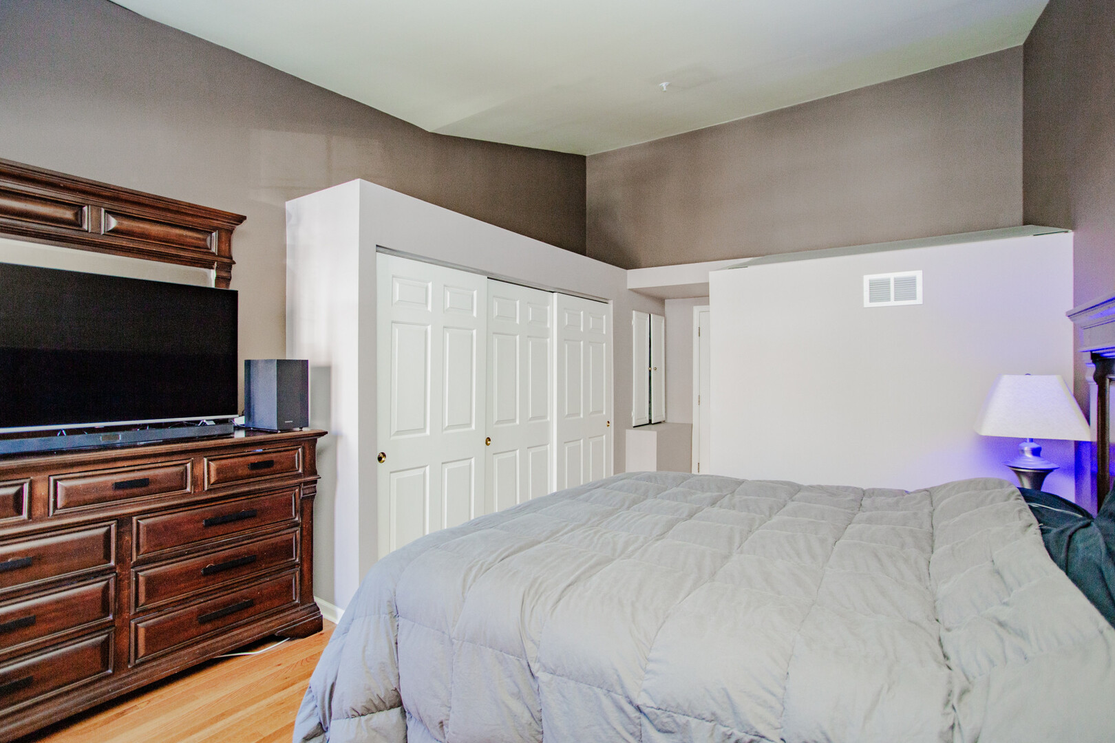 5039 Warren Street Skokie IL 60077