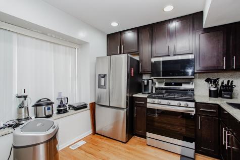 5039 Warren Street Skokie IL 60077