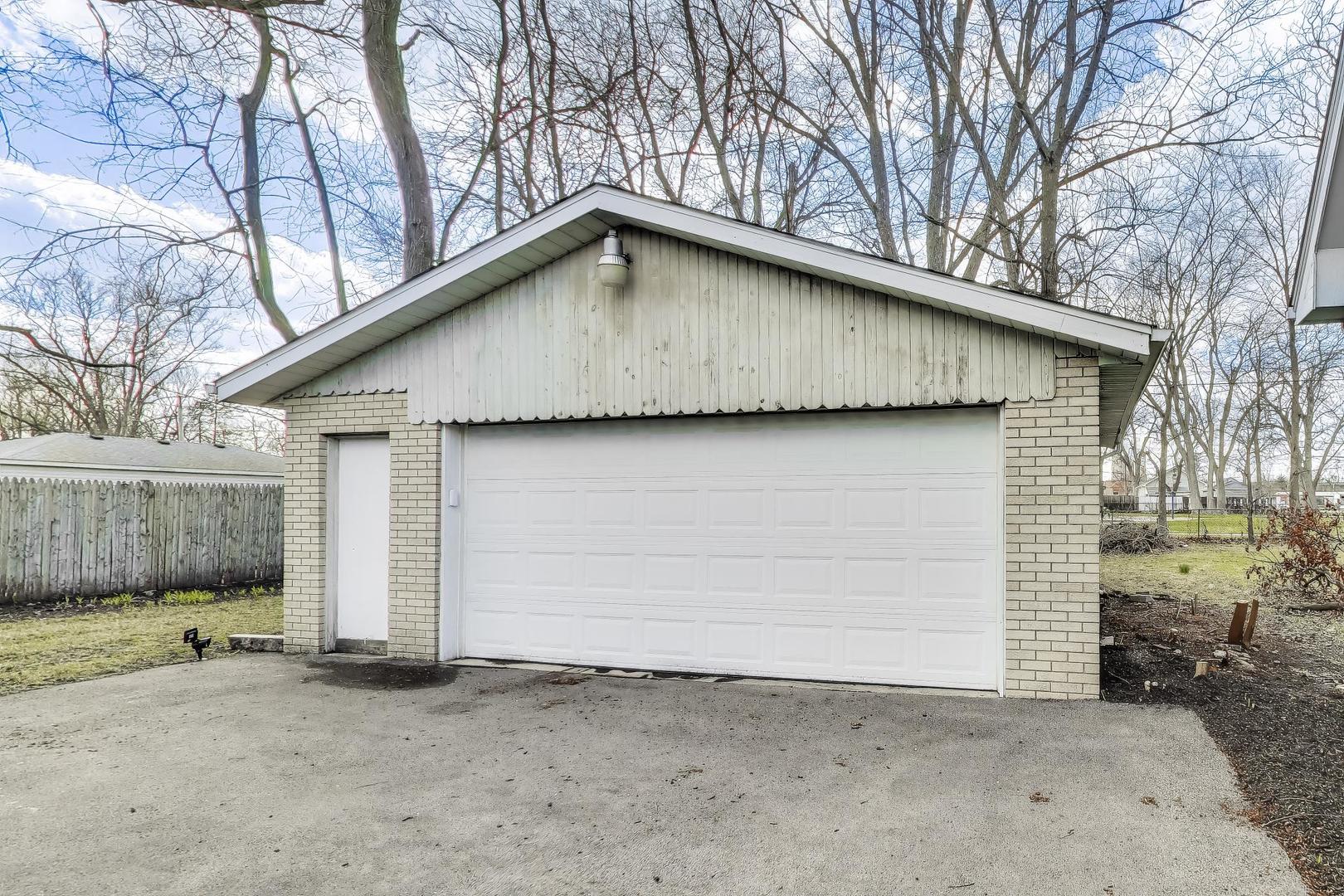 534 North May Street Aurora IL 60506