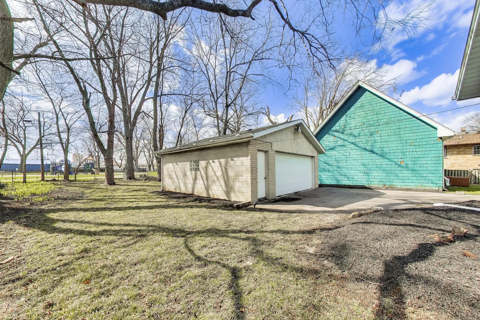 534 North May Street Aurora IL 60506