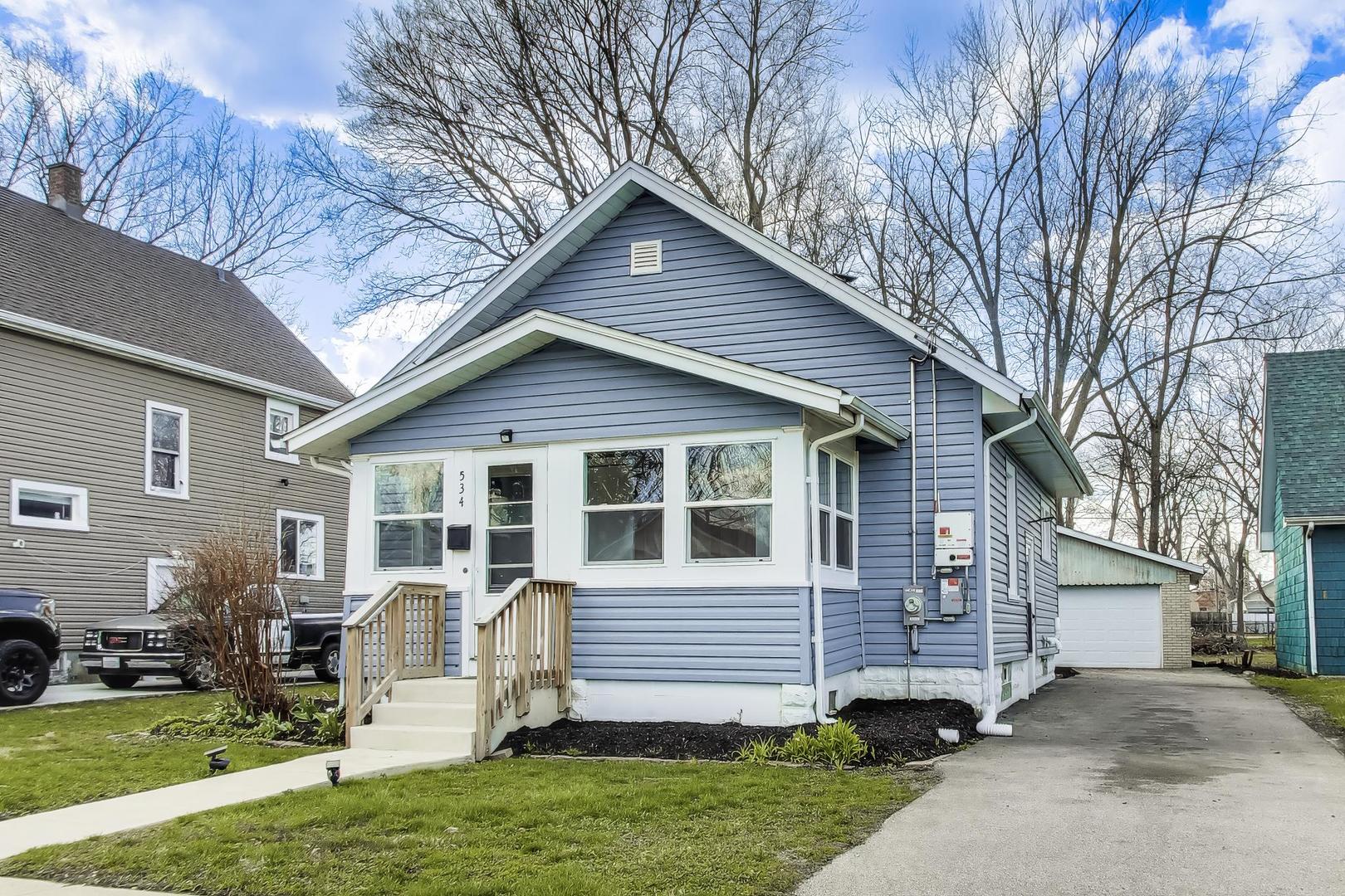 534 North May Street Aurora IL 60506