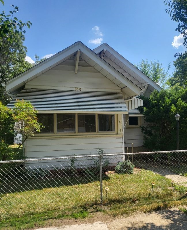810 Camlin Avenue Rockford IL 61103