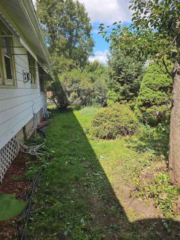 810 Camlin Avenue Rockford IL 61103