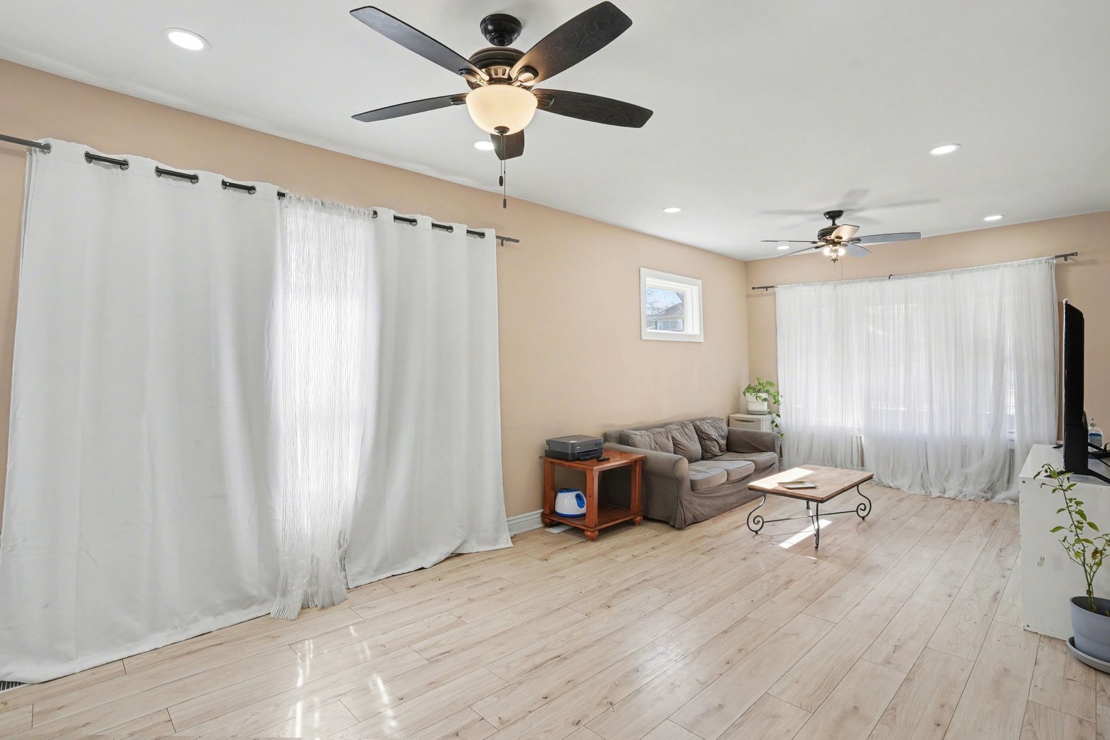 11315 South Stewart Avenue Chicago IL 60628