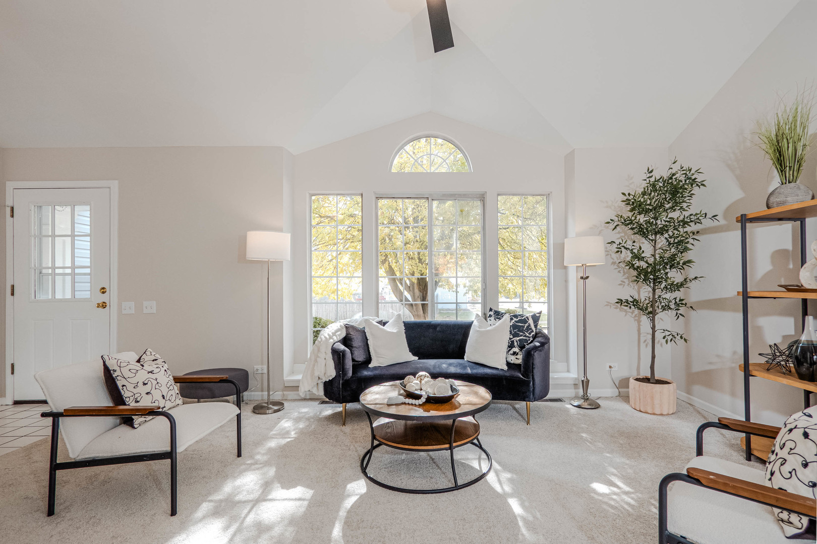 1199 North Pin Oak Trail Aurora IL 60506