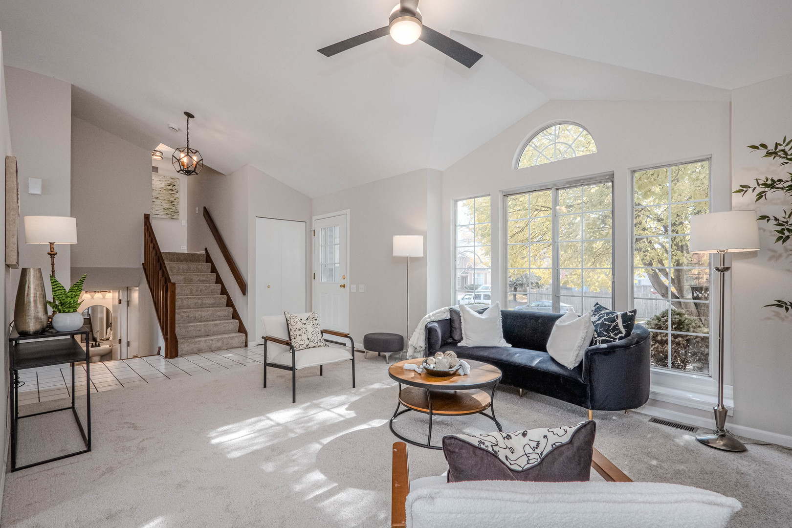 1199 North Pin Oak Trail Aurora IL 60506