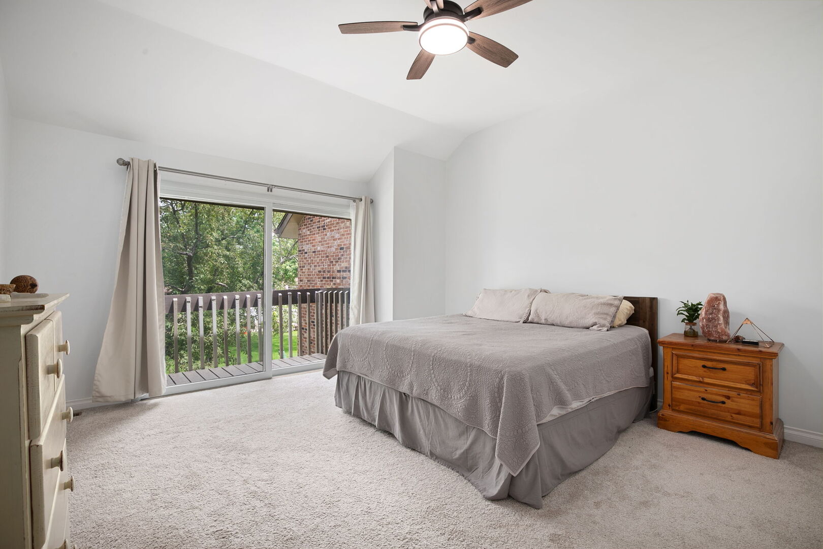 21 Kyle Court Willowbrook IL 60527