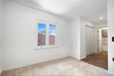 21 Kyle Court Willowbrook IL 60527