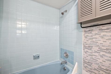 21 Kyle Court Willowbrook IL 60527