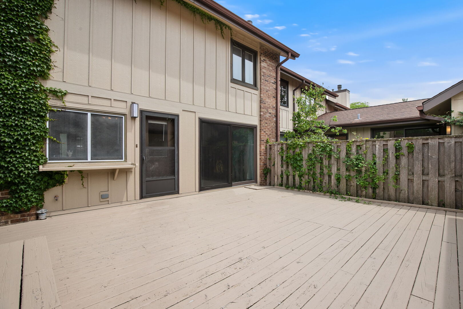 21 Kyle Court Willowbrook IL 60527