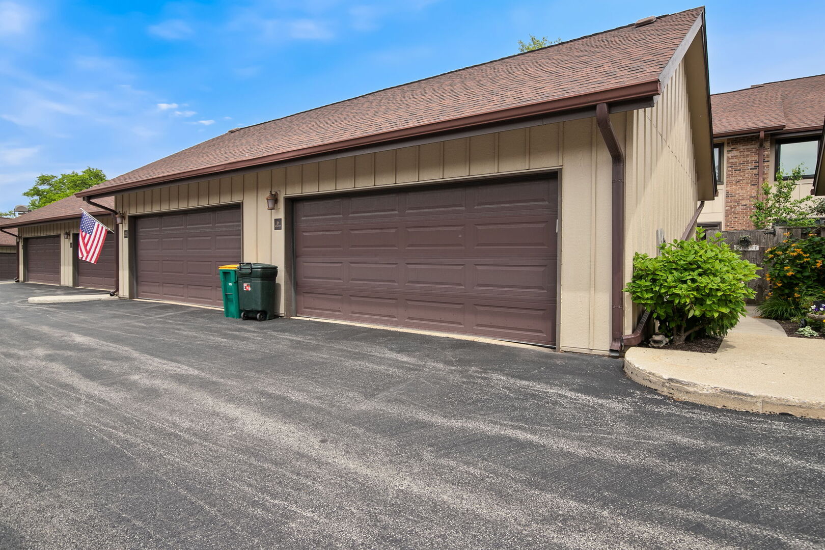 21 Kyle Court Willowbrook IL 60527