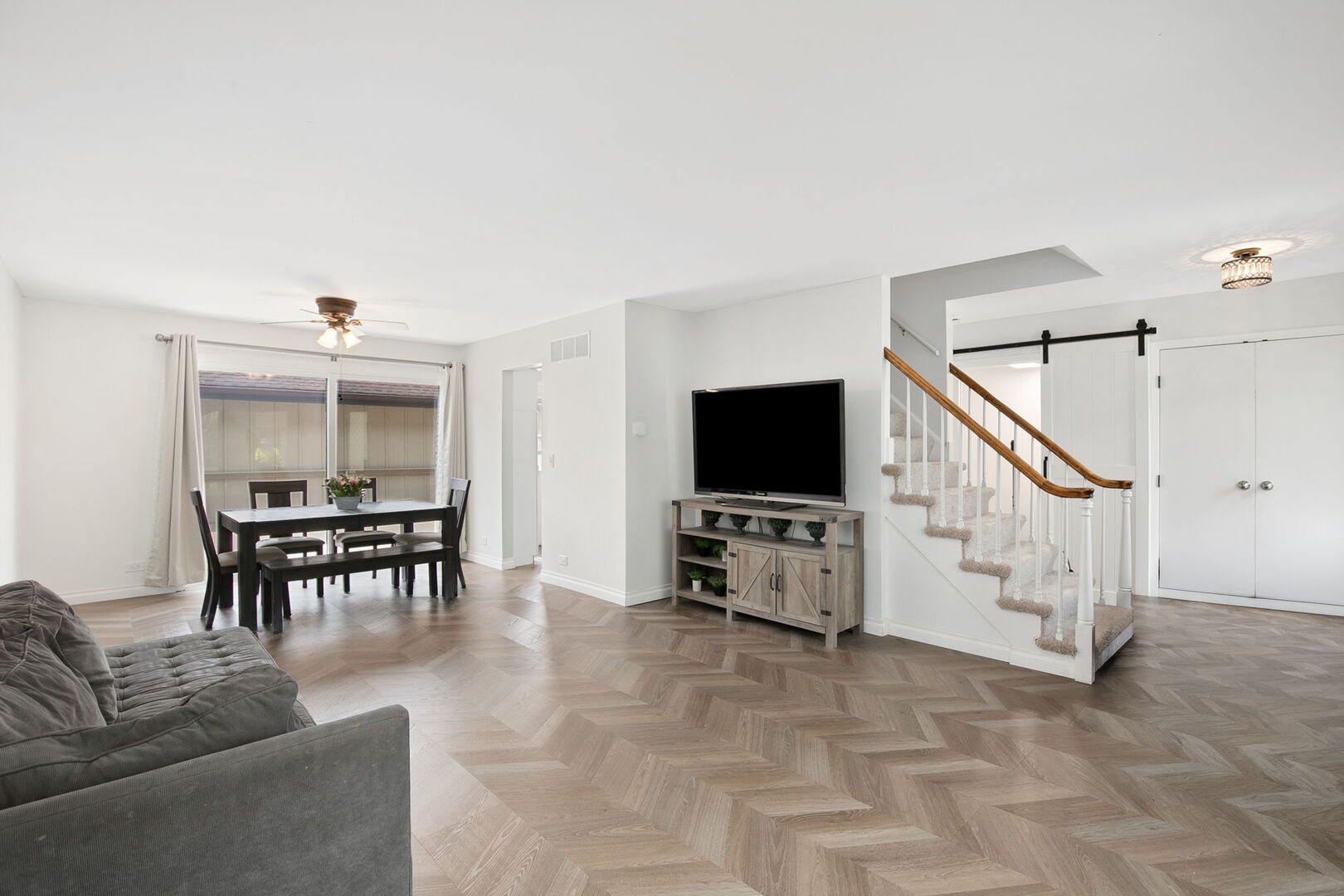 21 Kyle Court Willowbrook IL 60527