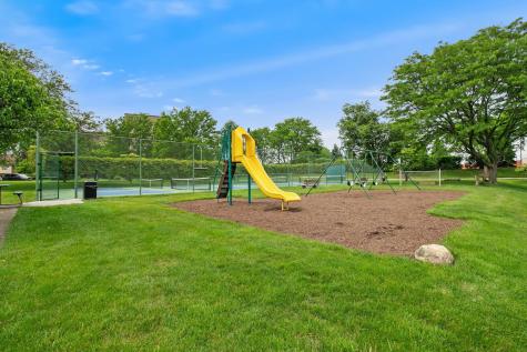 21 Kyle Court Willowbrook IL 60527
