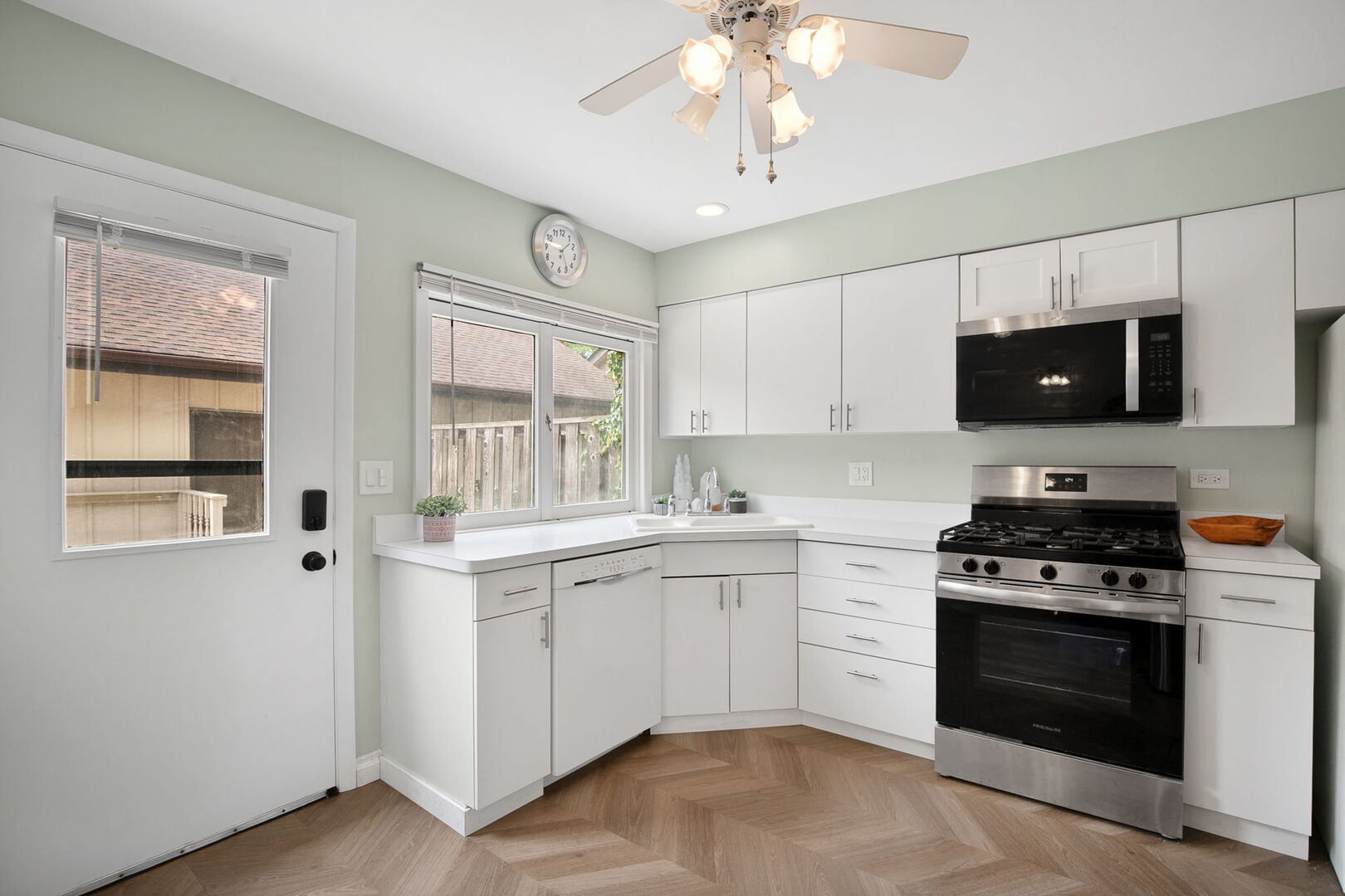 21 Kyle Court Willowbrook IL 60527