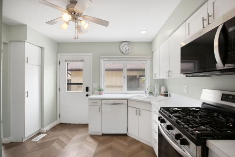 21 Kyle Court Willowbrook IL 60527