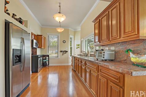 1611 North Woodlawn Park Avenue Mchenry IL 60051