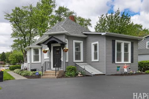 1611 North Woodlawn Park Avenue Mchenry IL 60051