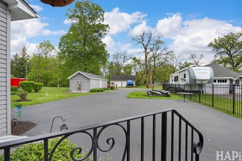 1611 North Woodlawn Park Avenue Mchenry IL 60051