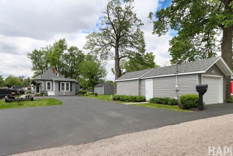 1611 North Woodlawn Park Avenue Mchenry IL 60051
