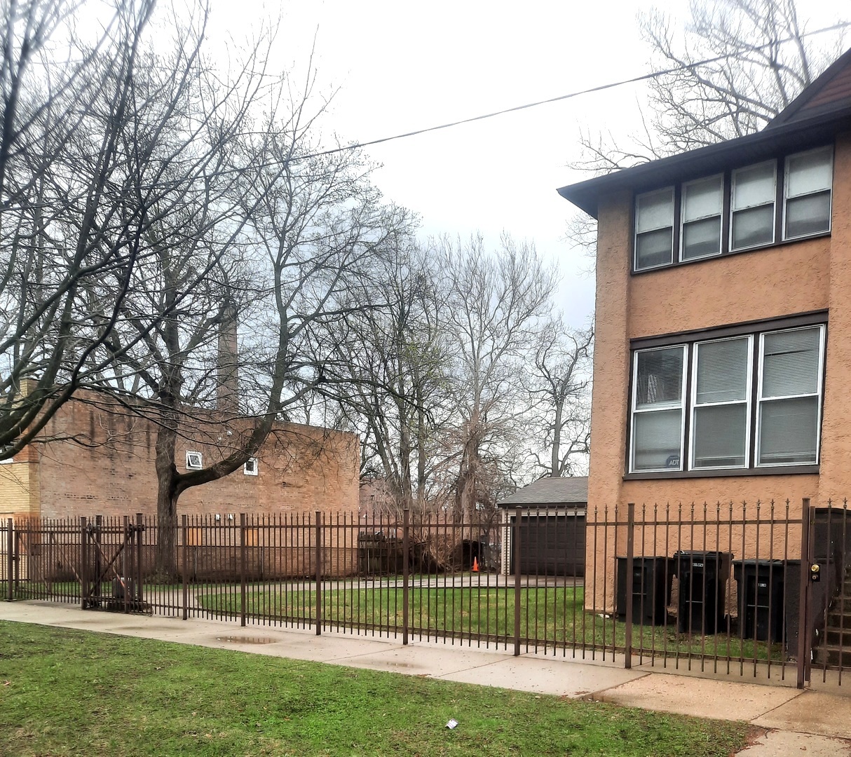 2665 East 77th Street Chicago IL 60649