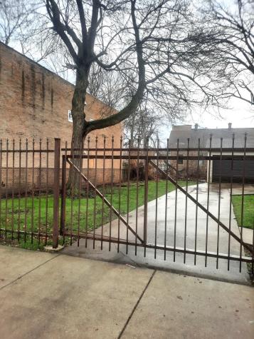 2665 East 77th Street Chicago IL 60649