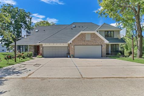 3947 Blackstone Avenue Gurnee IL 60031