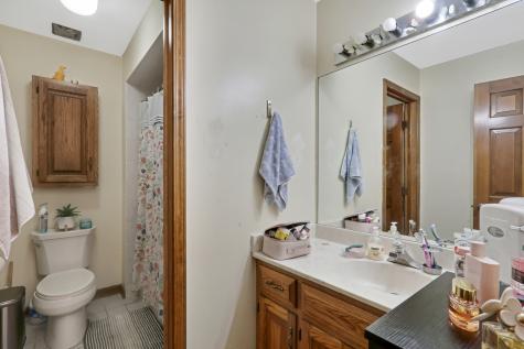 3947 Blackstone Avenue Gurnee IL 60031