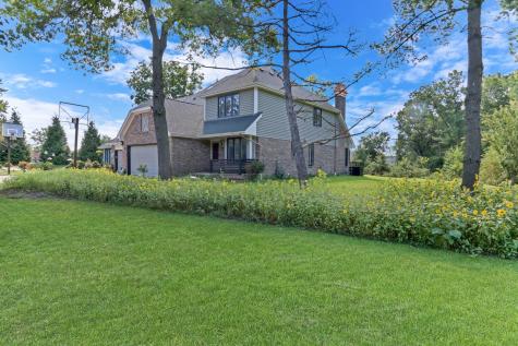 3947 Blackstone Avenue Gurnee IL 60031