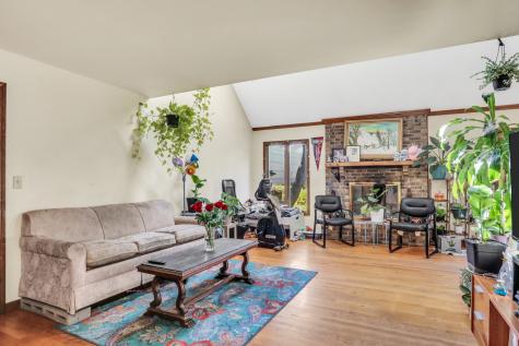3947 Blackstone Avenue Gurnee IL 60031