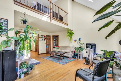 3947 Blackstone Avenue Gurnee IL 60031