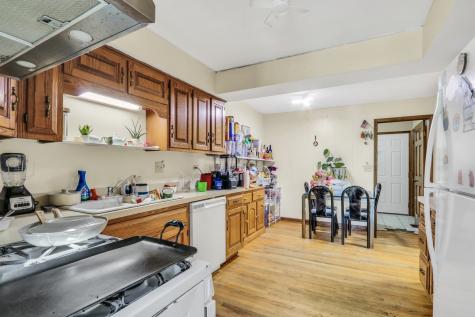 3947 Blackstone Avenue Gurnee IL 60031