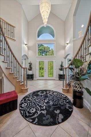 925 North River Road Algonquin IL 60102