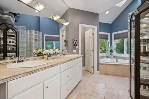 925 North River Road Algonquin IL 60102