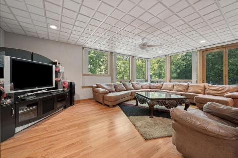 925 North River Road Algonquin IL 60102