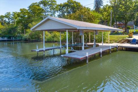 925 North River Road Algonquin IL 60102