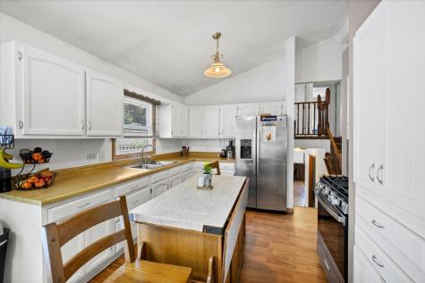 535 Garnett Avenue Winthrop Harbor IL 60096