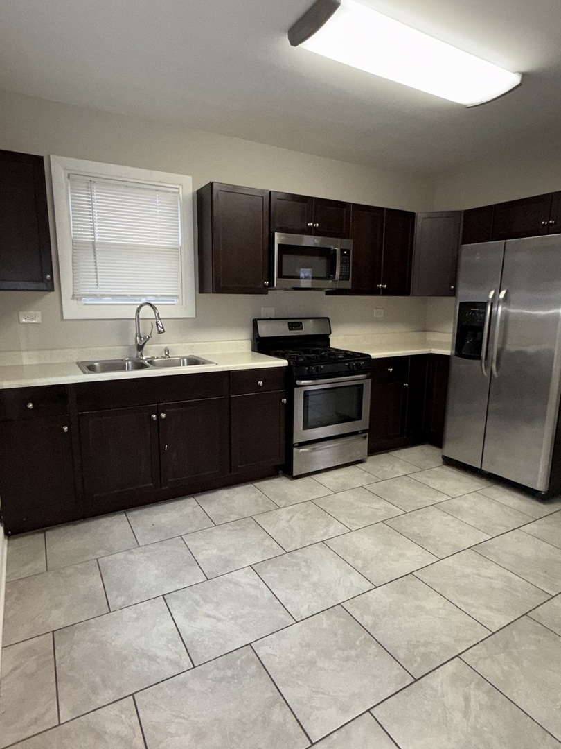 137 North East Avenue Aurora IL 60505