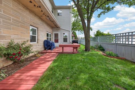 21 Berenz Place Bloomington IL 61701