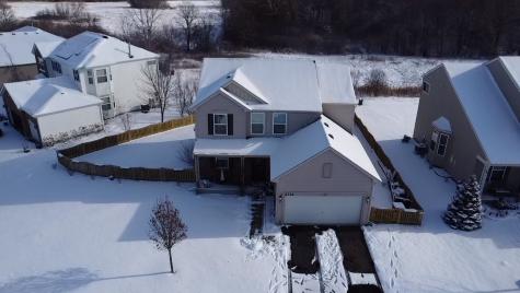 2732 Woodworth Avenue Woodstock IL 60098