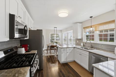 990 Sweetflower Drive Hoffman Estates IL 60169