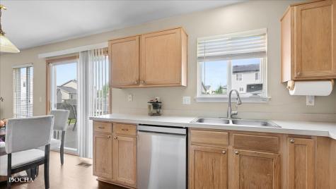 542 South Scott Lane Romeoville IL 60446