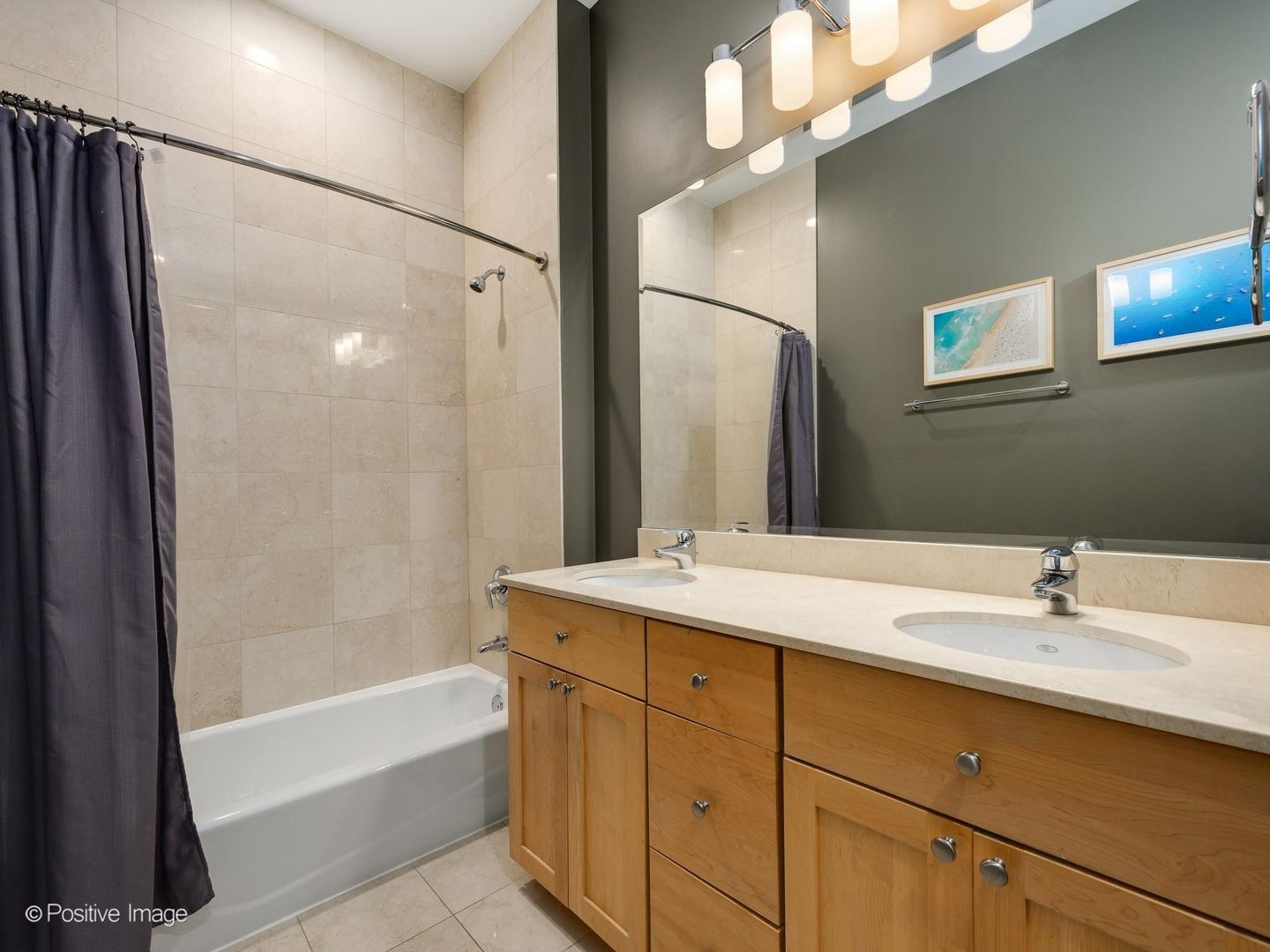2122 North Magnolia Avenue Chicago IL 60614
