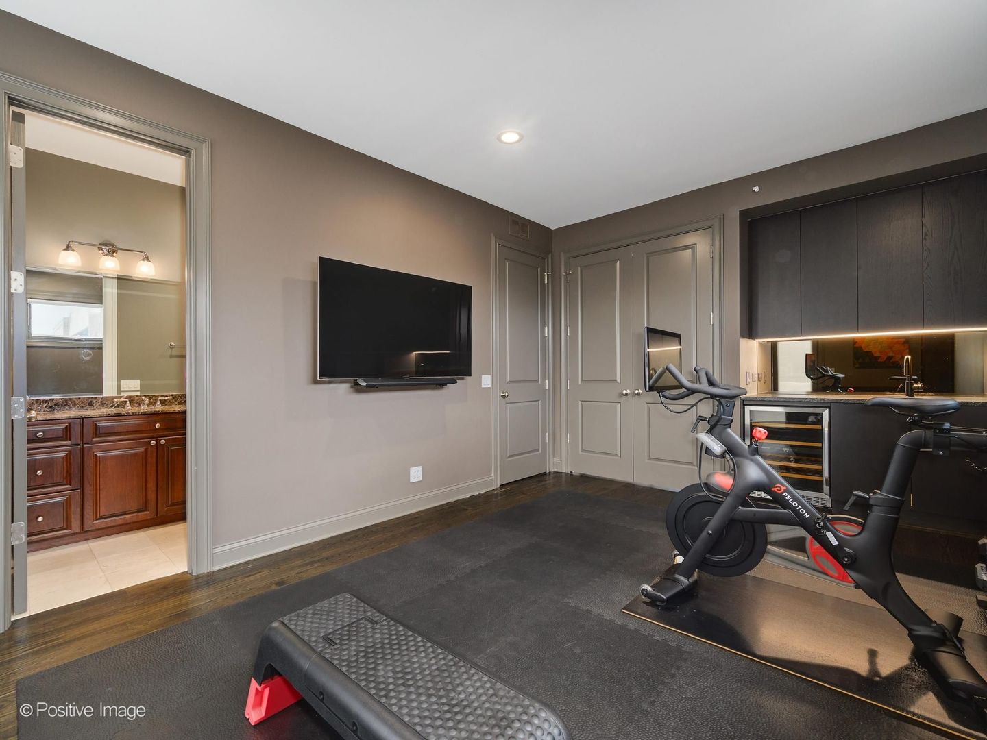 2122 North Magnolia Avenue Chicago IL 60614
