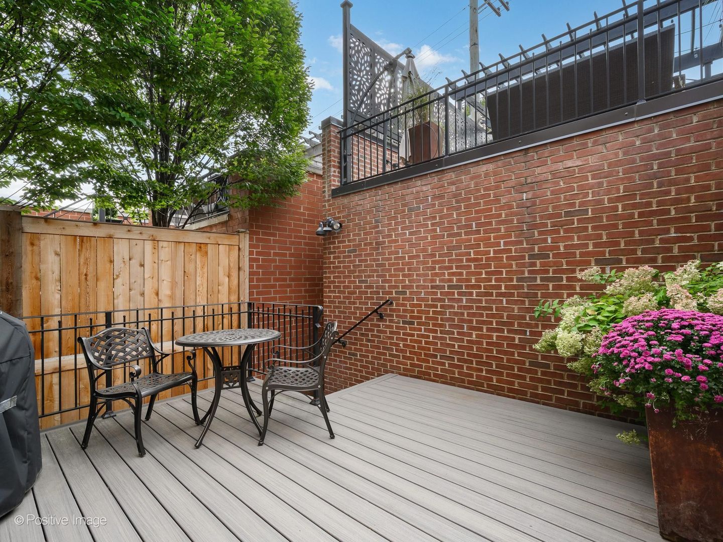 2122 North Magnolia Avenue Chicago IL 60614