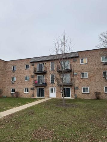 161 West Elk Trail Carol Stream IL 60188