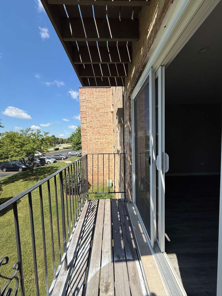 161 West Elk Trail Carol Stream IL 60188