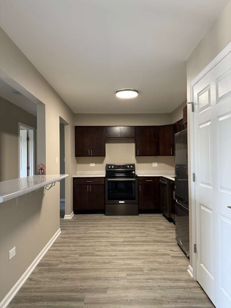 161 West Elk Trail Carol Stream IL 60188