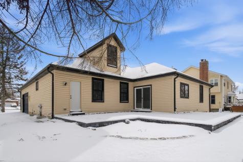 3026 Jackson Drive Arlington Heights IL 60004